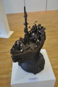 Navire, sculpture d'un mètre environ sur trente centimètres Jean-Pierre Horiot, sculpture argile